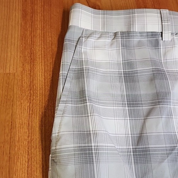 Ben Hogan Performance Golf Shorts Men's 40 Gray Plaid UPF15 Flat Slash Wick NWT - Picture 9 of 12